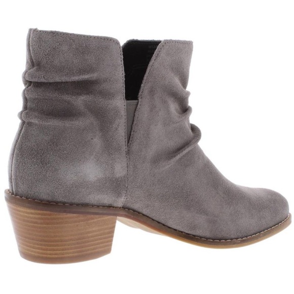 NEW~COLE HAAN Womens Alayna Gray Suede Slouchy Round Toe Booties SIZE 6 - Picture 2 of 2